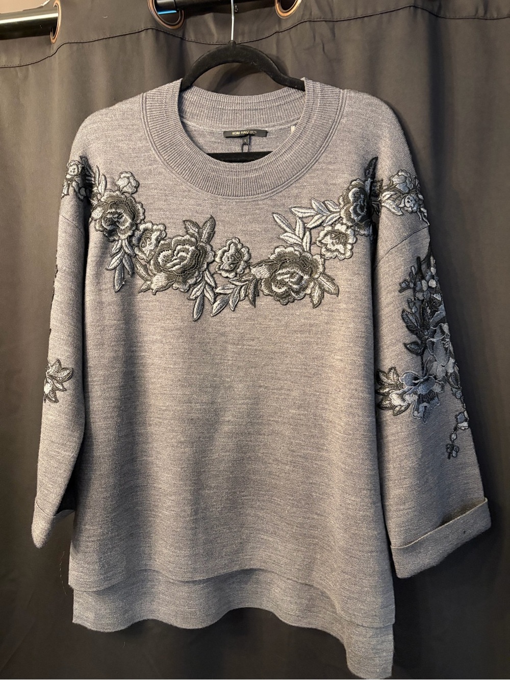 Kobi Halperin NWT Embroidered Floral Crewneck Sweater - Gray